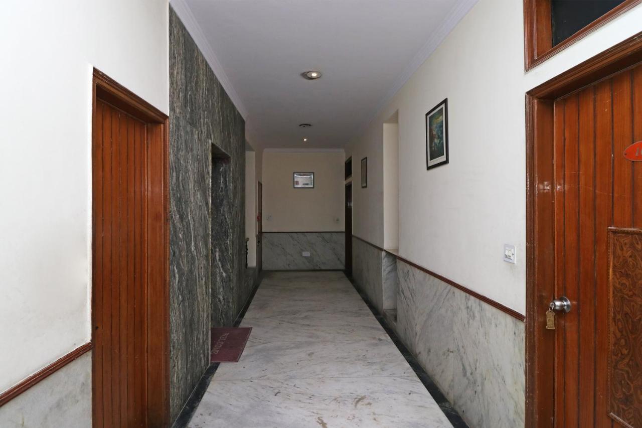 Oyo Hotel Silver Shine Near Gurudwara Shri Bangla Sahib New Delhi Eksteriør billede